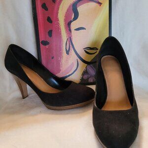 Fioni, size 9.5, black suede